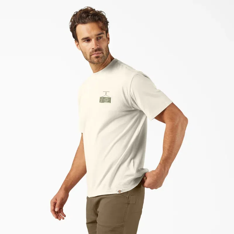 Apison Graphic T-Shirt Apison Graphic T-Shirt