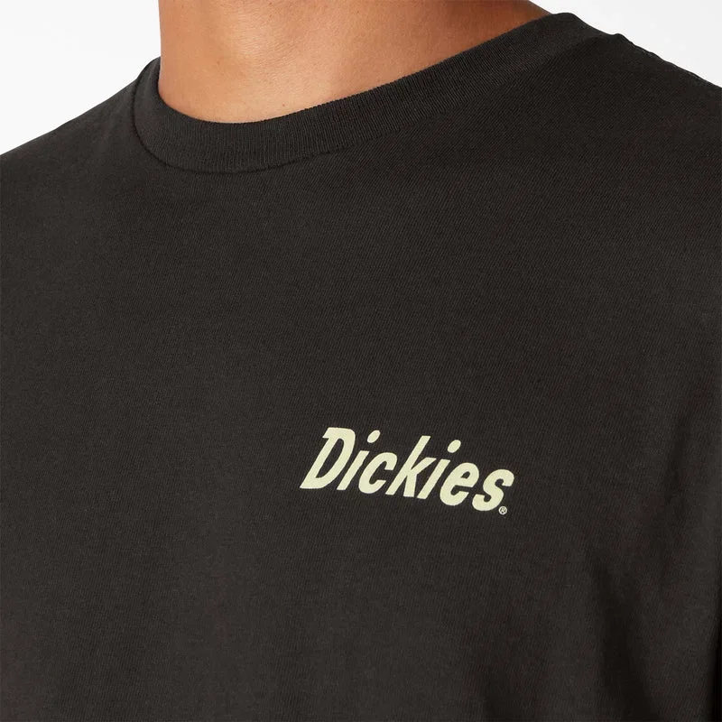 Dickies Skateboarding Split Graphic T-Shirt Dickies Skateboarding Split Graphic T-Shirt