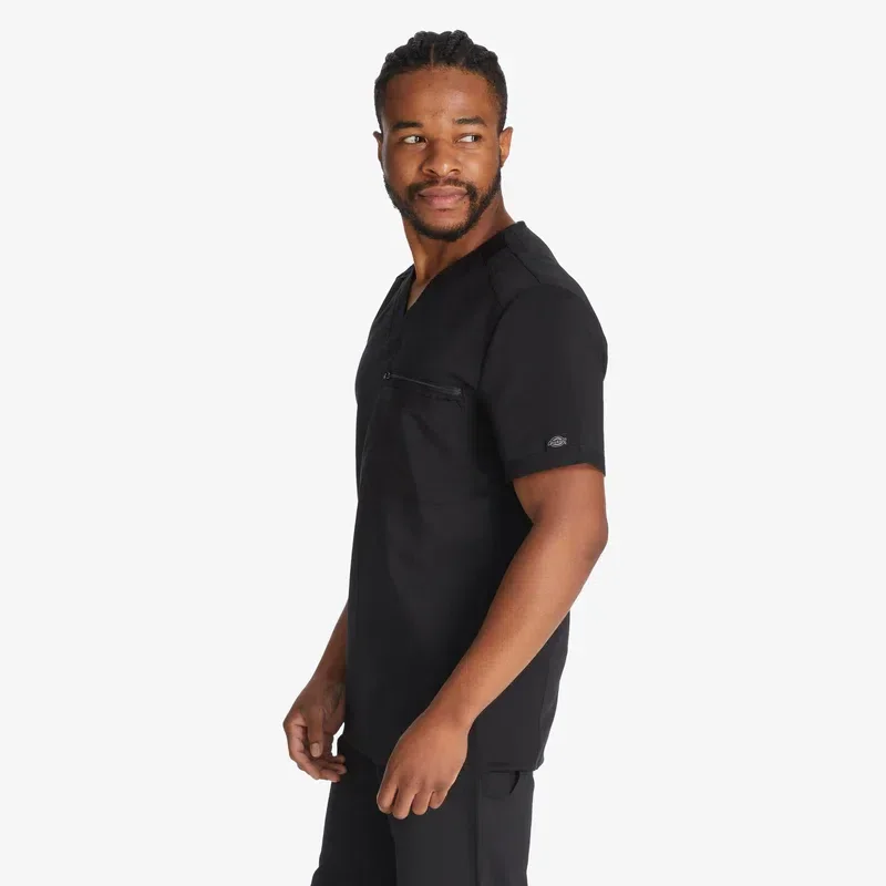 Men’s Balance Tuckable V-Neck Scrub Top Men’s Balance Tuckable V-Neck Scrub Top