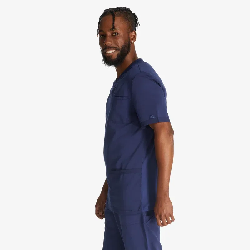 Men’s Balance V-Neck Scrub Top Men’s Balance V-Neck Scrub Top