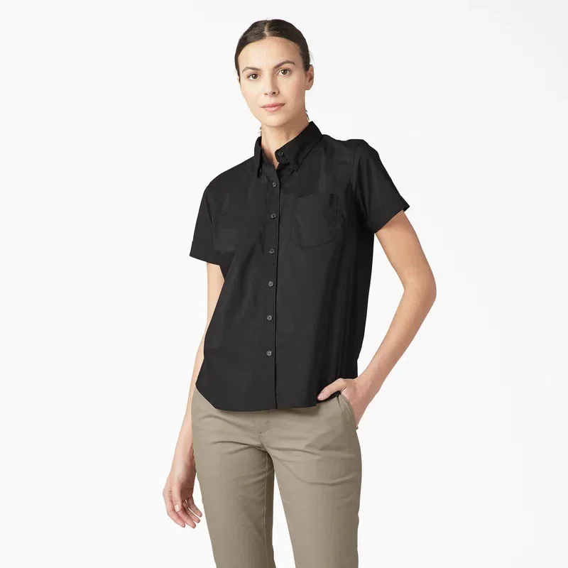 Women’s Button-Up Shirt Women’s Button-Up Shirt