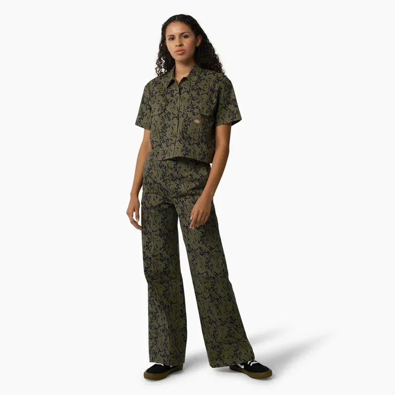 Women’s Drewsey Camo Cropped Work Shirt Women’s Drewsey Camo Cropped Work Shirt