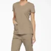Women’s Eds Signature V-Neck Scrub Top Women’s Eds Signature V-Neck Scrub Top