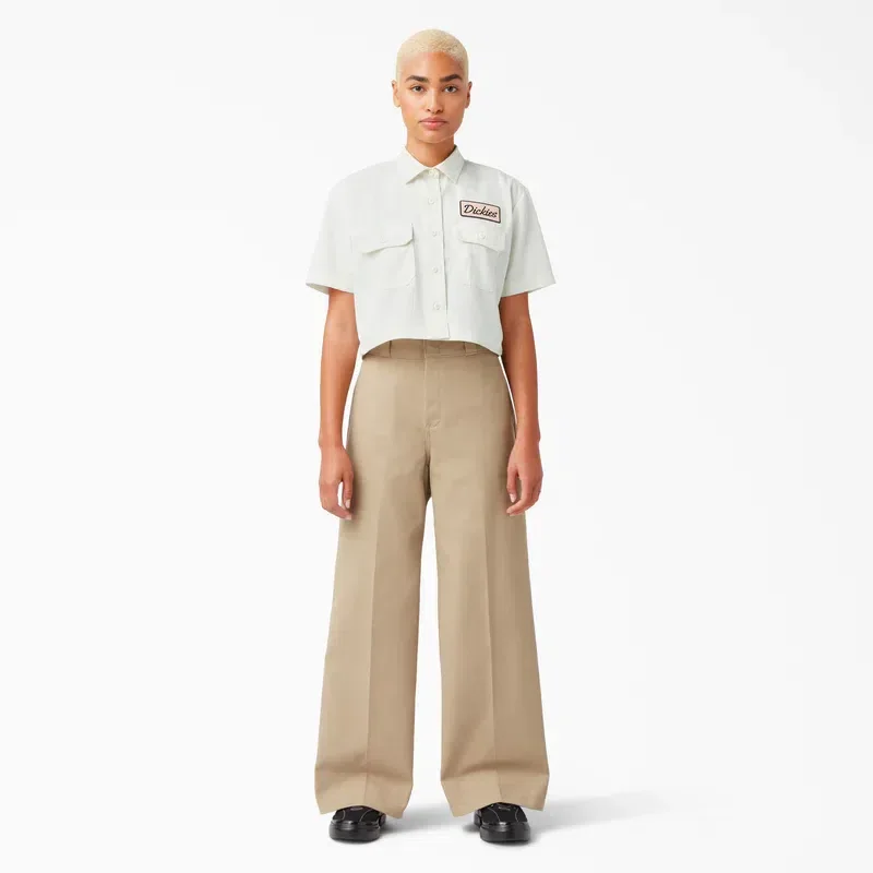 Women’s Embroidered Patch Cropped Work Shirt Women’s Embroidered Patch Cropped Work Shirt