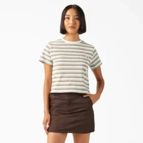 Women’s Large Striped Cropped Pocket T-Shirt Women’s Large Striped Cropped Pocket T-Shirt