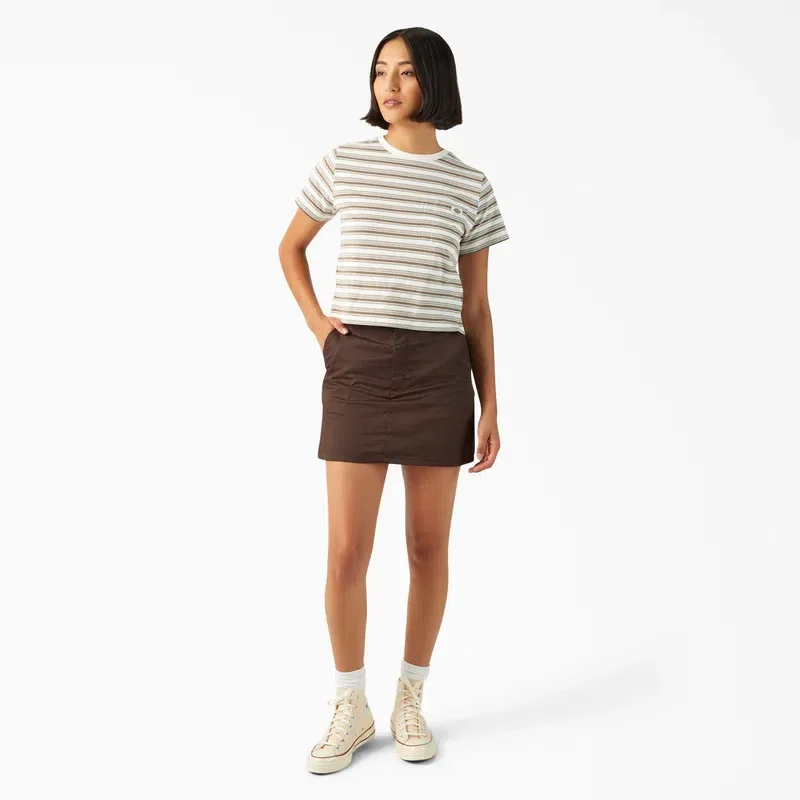 Women’s Large Striped Cropped Pocket T-Shirt Women’s Large Striped Cropped Pocket T-Shirt