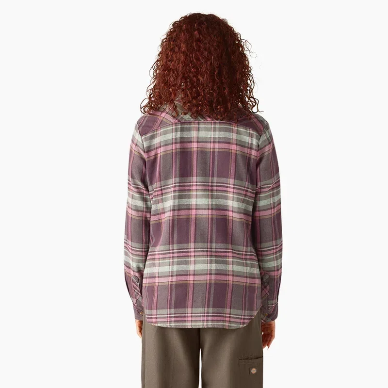 Women’s Plaid Flannel Long Sleeve Shirt Women’s Plaid Flannel Long Sleeve Shirt