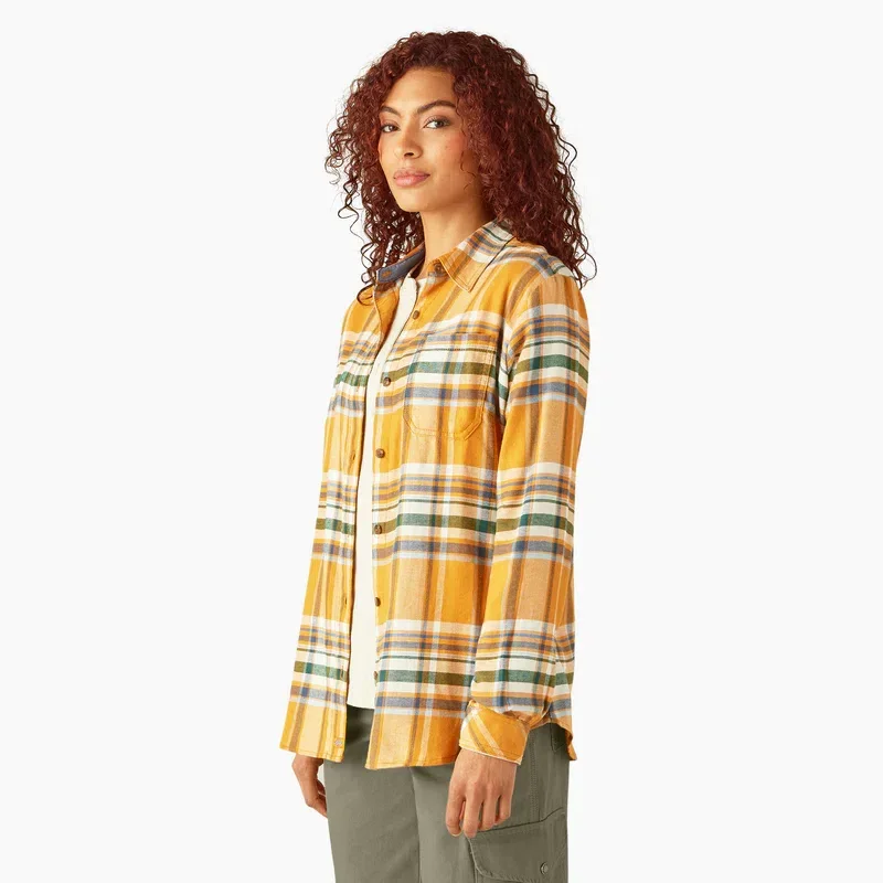 Women’s Plaid Flannel Long Sleeve Shirt Women’s Plaid Flannel Long Sleeve Shirt