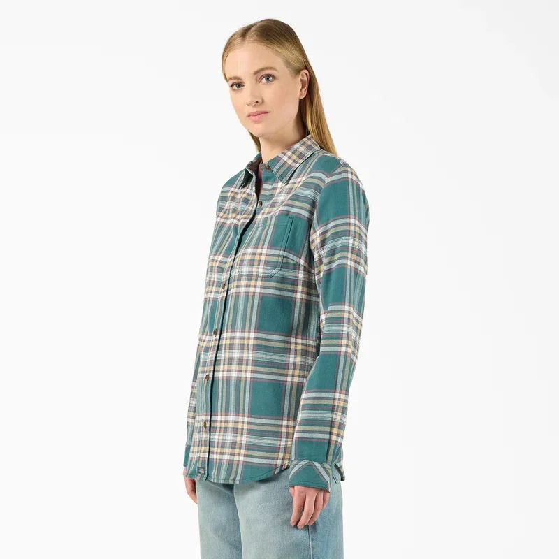 Women’s Plaid Flannel Long Sleeve Shirt Women’s Plaid Flannel Long Sleeve Shirt
