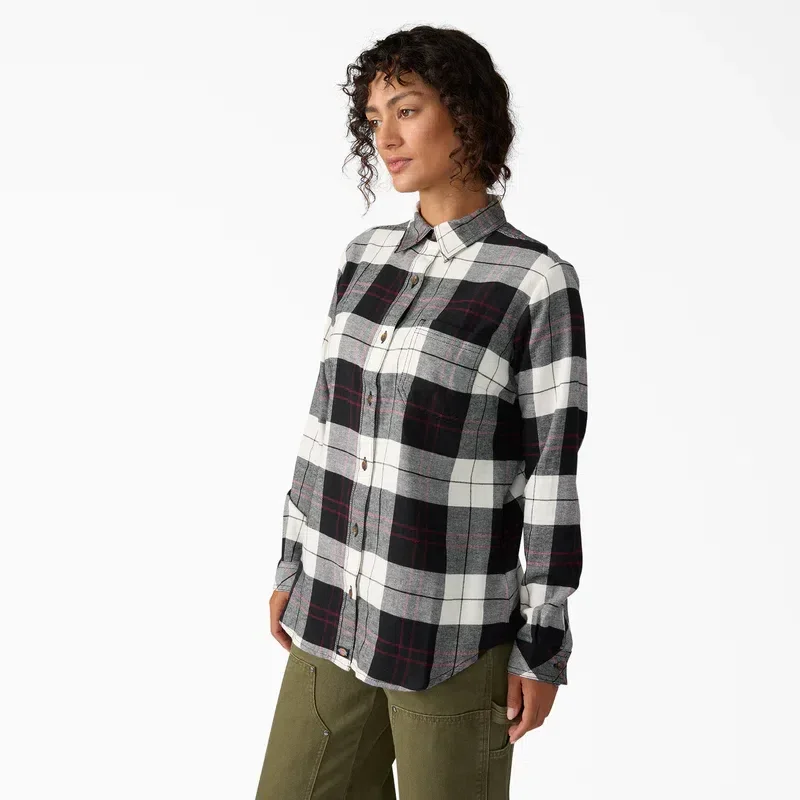 Women’s Plaid Flannel Long Sleeve Shirt Women’s Plaid Flannel Long Sleeve Shirt
