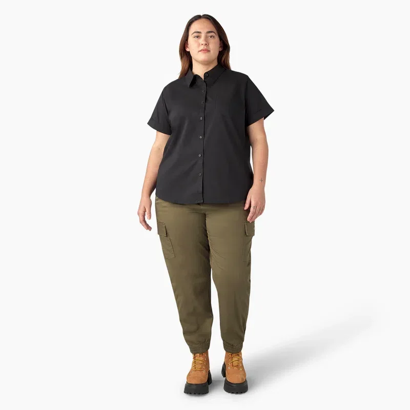 Women’s Plus Button-Up Shirt Women’s Plus Button-Up Shirt