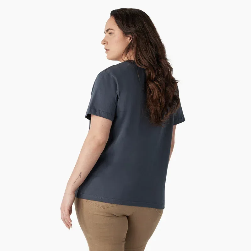 Women’s Plus Heavyweight Short Sleeve Pocket T-Shirt Women’s Plus Heavyweight Short Sleeve Pocket T-Shirt