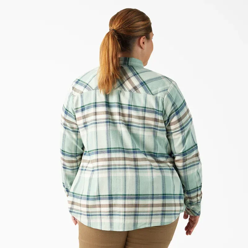 Women’s Plus Long Sleeve Plaid Flannel Shirt Women’s Plus Long Sleeve Plaid Flannel Shirt