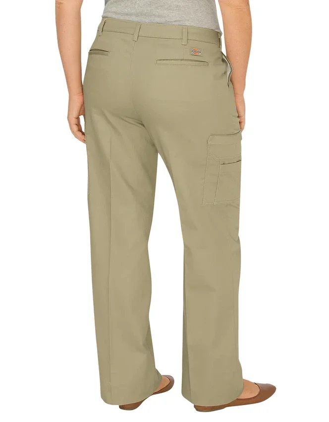 Women’s Plus Relaxed Fit Straight Leg Cargo Pants Women’s Plus Relaxed Fit Straight Leg Cargo Pants