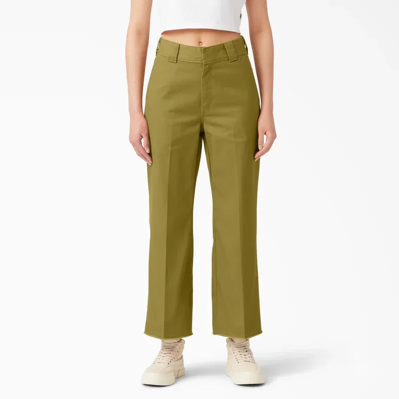 Women’s Regular Fit Cropped Pants Women’s Regular Fit Cropped Pants
