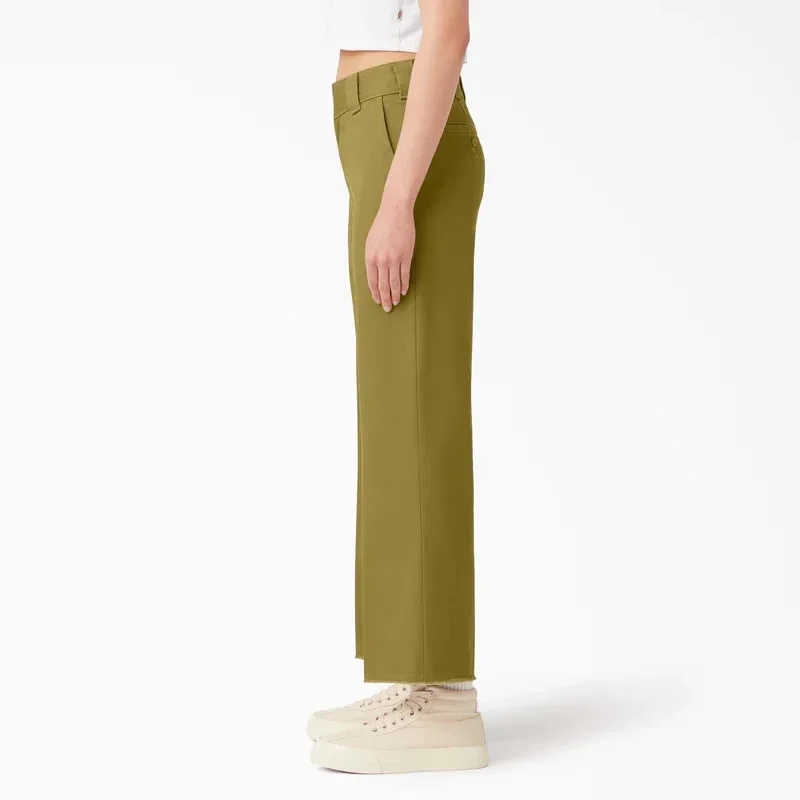 Women’s Regular Fit Cropped Pants Women’s Regular Fit Cropped Pants