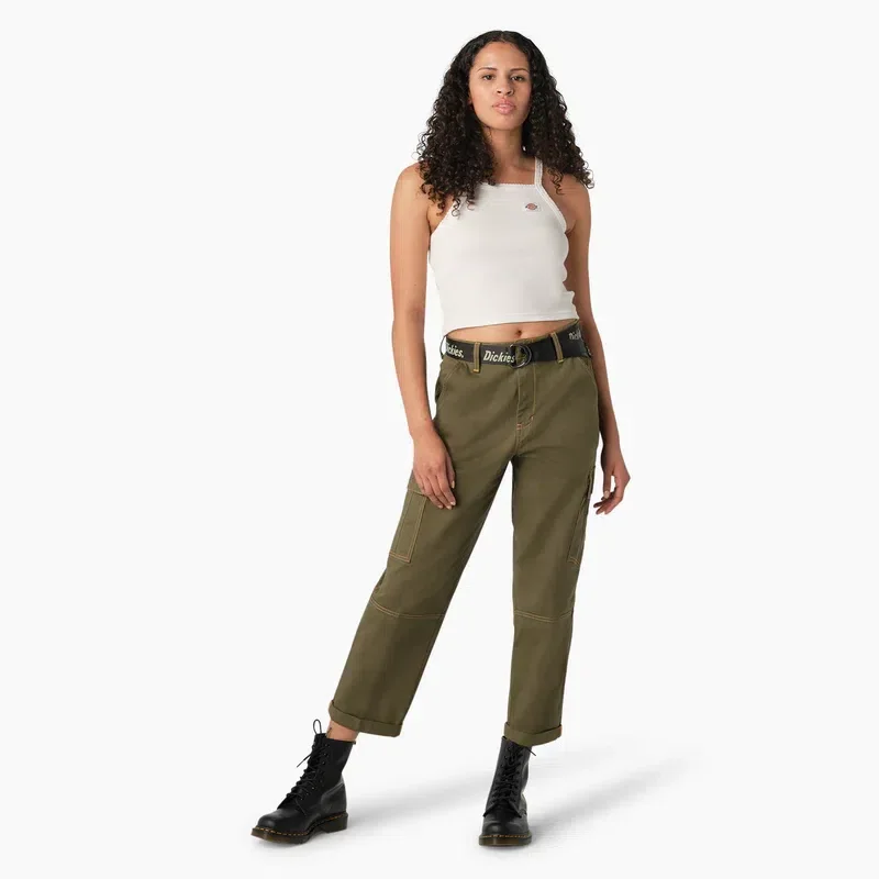 Women’s Relaxed Fit Contrast Stitch Cropped Cargo Pants Women’s Relaxed Fit Contrast Stitch Cropped Cargo Pants
