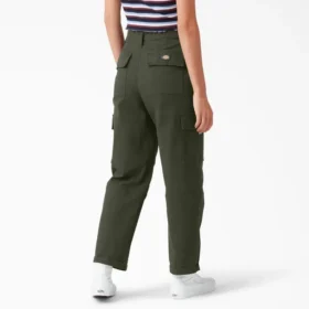 Women’s Relaxed Fit Cropped Cargo Pants Women’s Relaxed Fit Cropped Cargo Pants