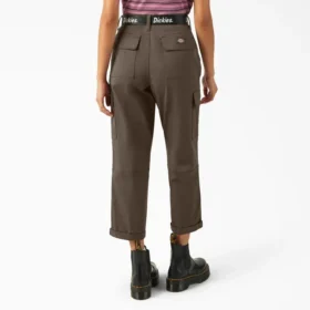 Women’s Relaxed Fit Cropped Cargo Pants Women’s Relaxed Fit Cropped Cargo Pants