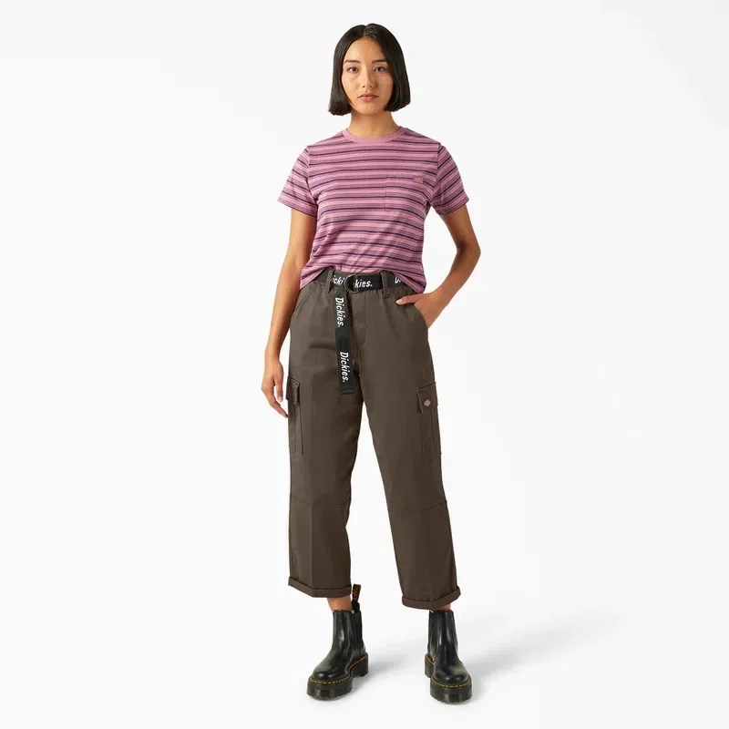 Women’s Relaxed Fit Cropped Cargo Pants Women’s Relaxed Fit Cropped Cargo Pants