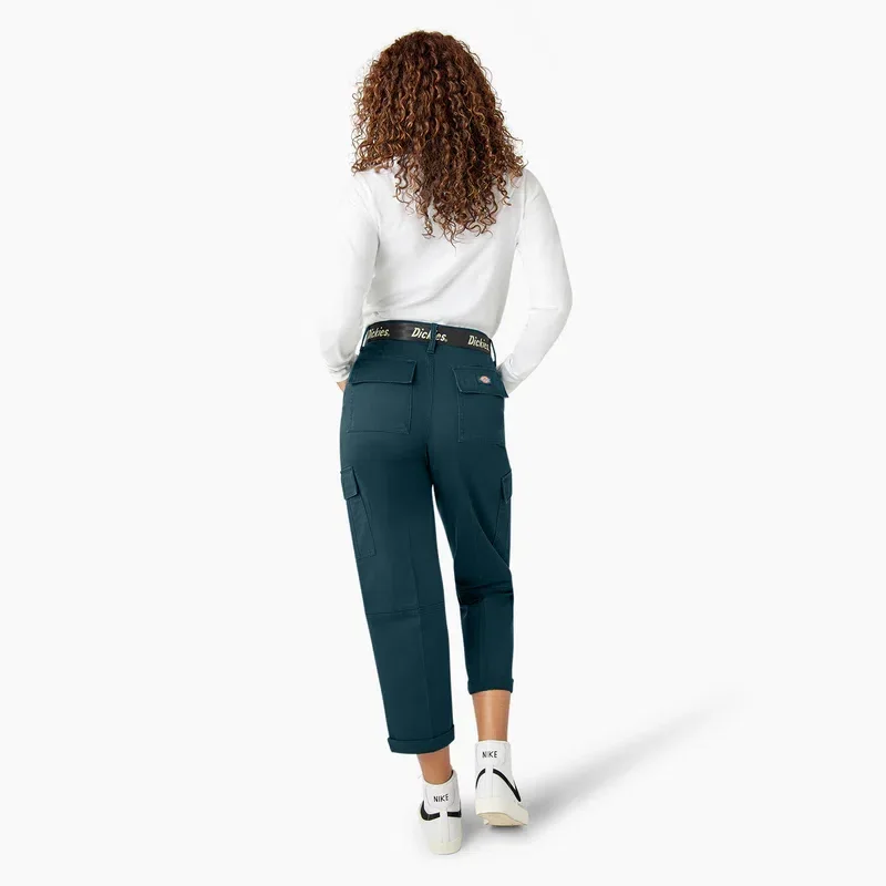 Women’s Relaxed Fit Cropped Cargo Pants Women’s Relaxed Fit Cropped Cargo Pants