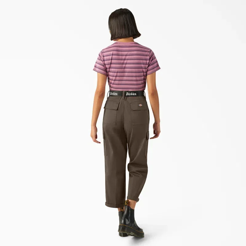 Women’s Relaxed Fit Cropped Cargo Pants Women’s Relaxed Fit Cropped Cargo Pants