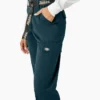 Women’s Relaxed Fit Cropped Cargo Pants Women’s Relaxed Fit Cropped Cargo Pants
