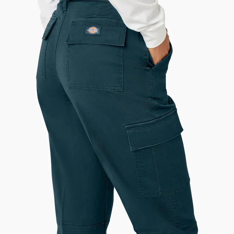 Women’s Relaxed Fit Cropped Cargo Pants Women’s Relaxed Fit Cropped Cargo Pants